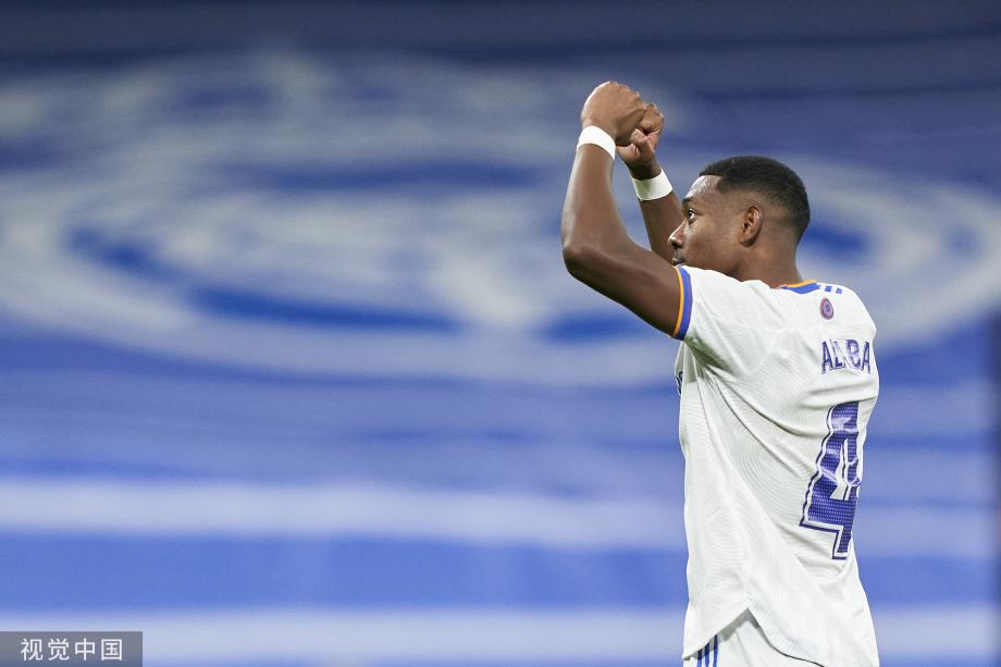 置让人眼前 置让人眼前