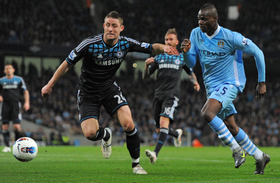 他对持球人 他对持球人